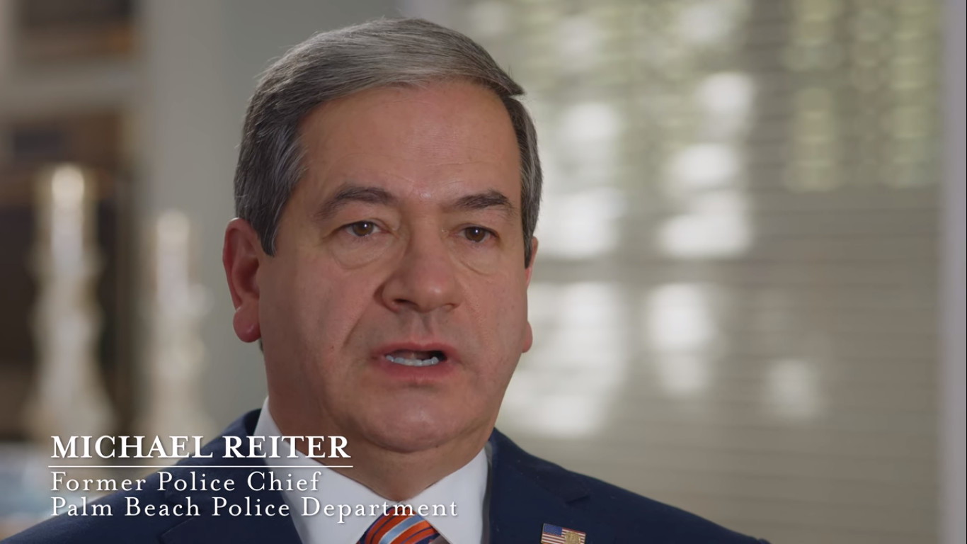 грязный богач. джеффри эпштейн. грязный богач. лиза брайнт, 2020). джеффри эпштейн грязный богач 2020 2 серия.