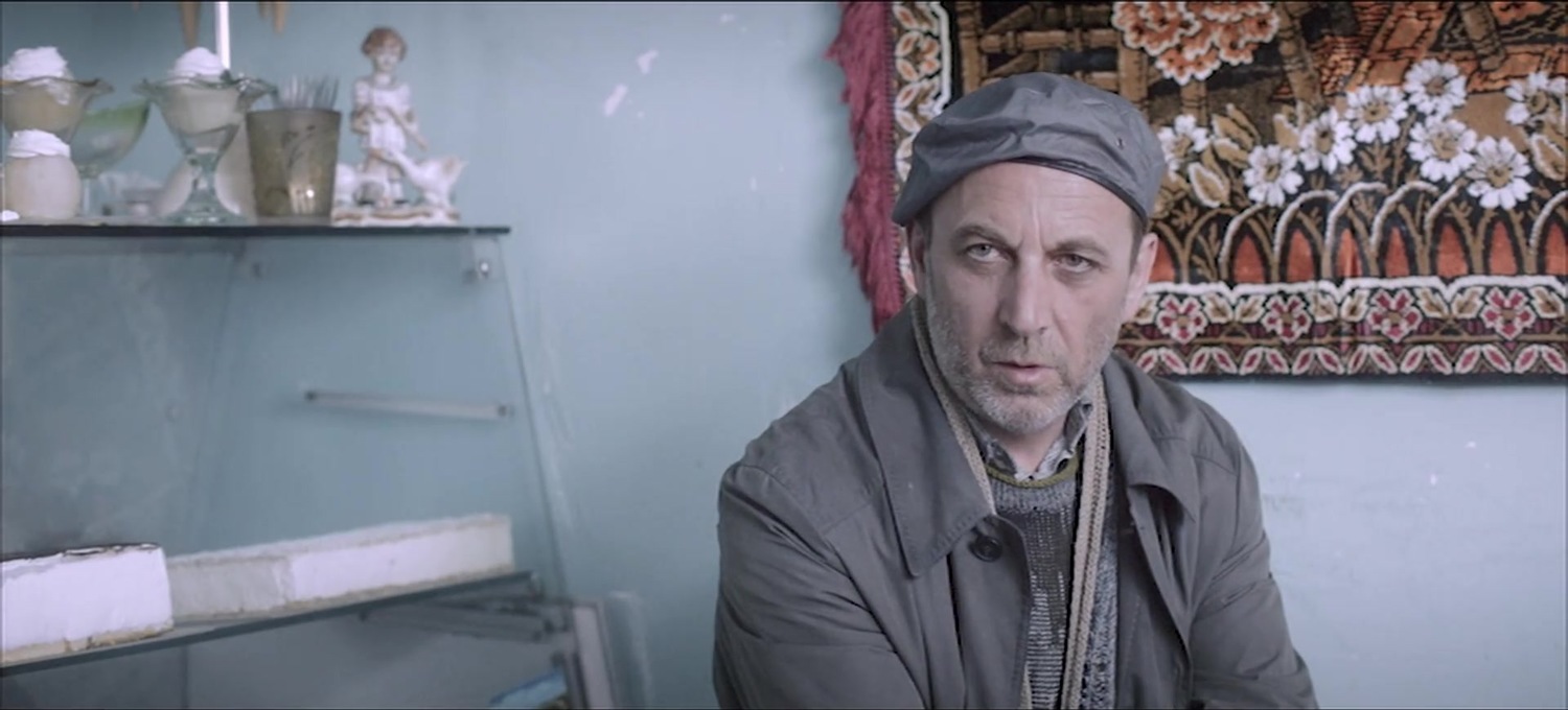 Миллионер фальсификатор. Марк солонин фальсификатор. Антон бардин фальсификатор. Сериал божественное отец кристофер. Миллионер фальсификатор.