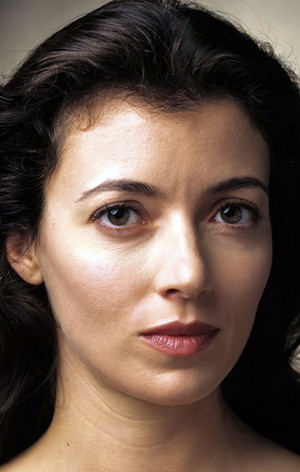 Міа Сара (Mia Sara)